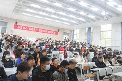 说明: D:\新闻稿件\新生见面会\IMG_1539.JPG